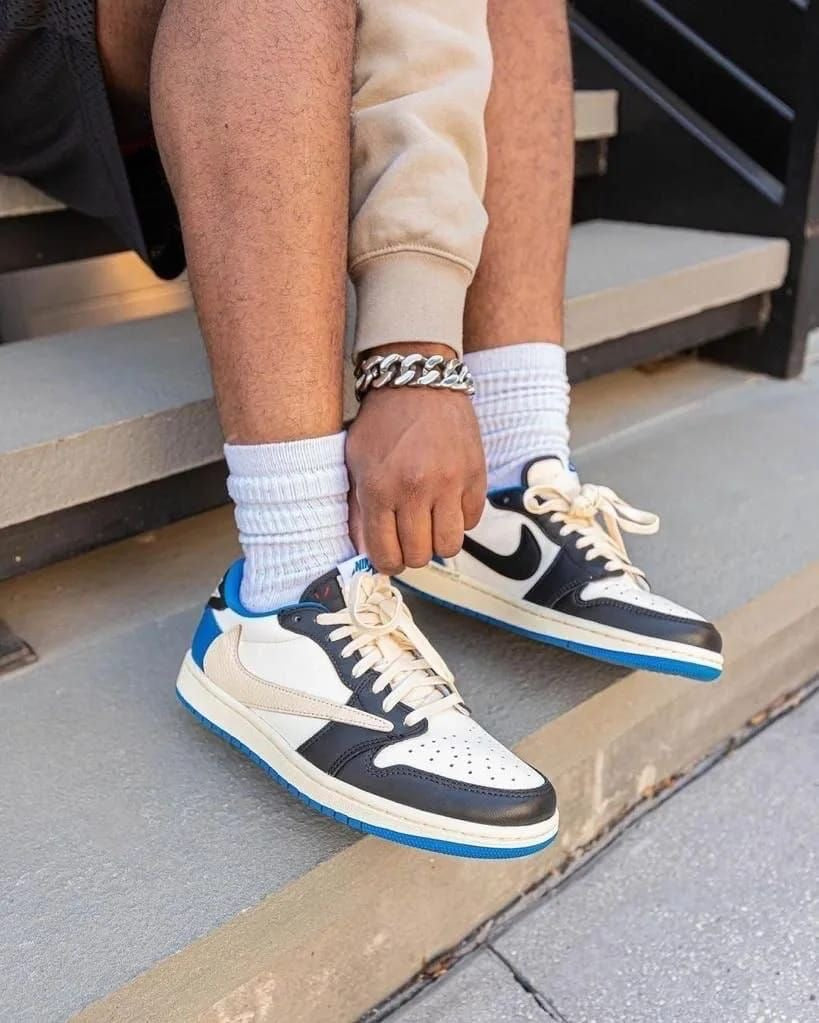 Custom Fragment x Travis Scott x Air Jordan 1 Low DM7866 140 - sneakershuborg