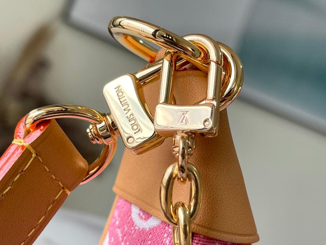 LuVi Nicolas Ghesquière Croissant M81166 luxurysteps