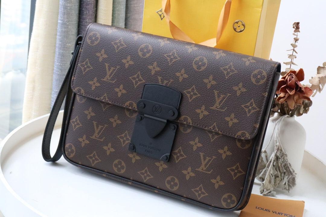 LuVi S LOCK A4 POUCH M80560 LUXURYSTEPSCO