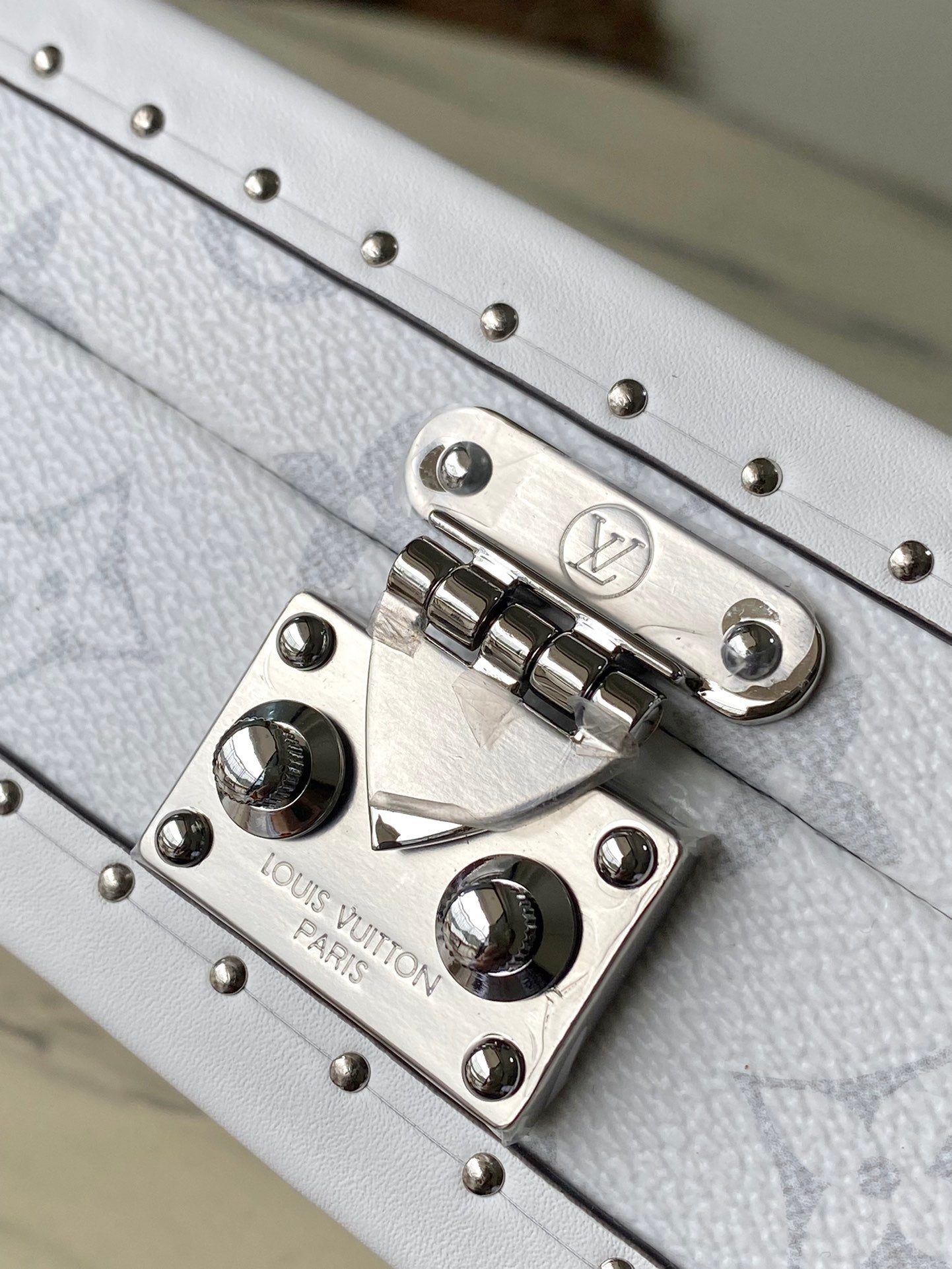 LuVi Monogram Hardsided Taigarama M11049 luxurysteps