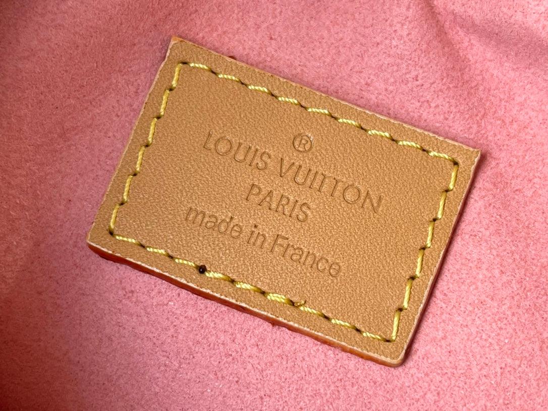 LuVi Nicolas Ghesquière Croissant M81166 luxurysteps