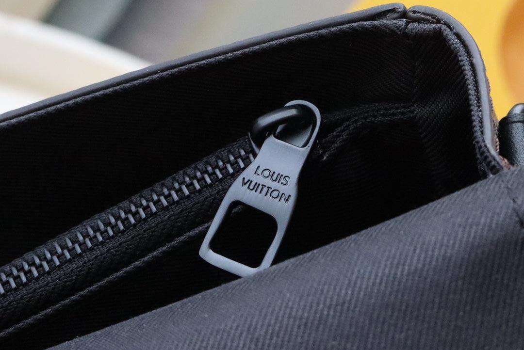 LuVi S LOCK A4 POUCH M80560 LUXURYSTEPSCO