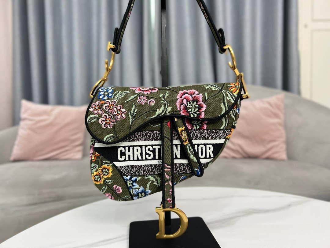 1984 - Saddle Bag With Strap Green Cross-Stitch Embroidery - GoatLV