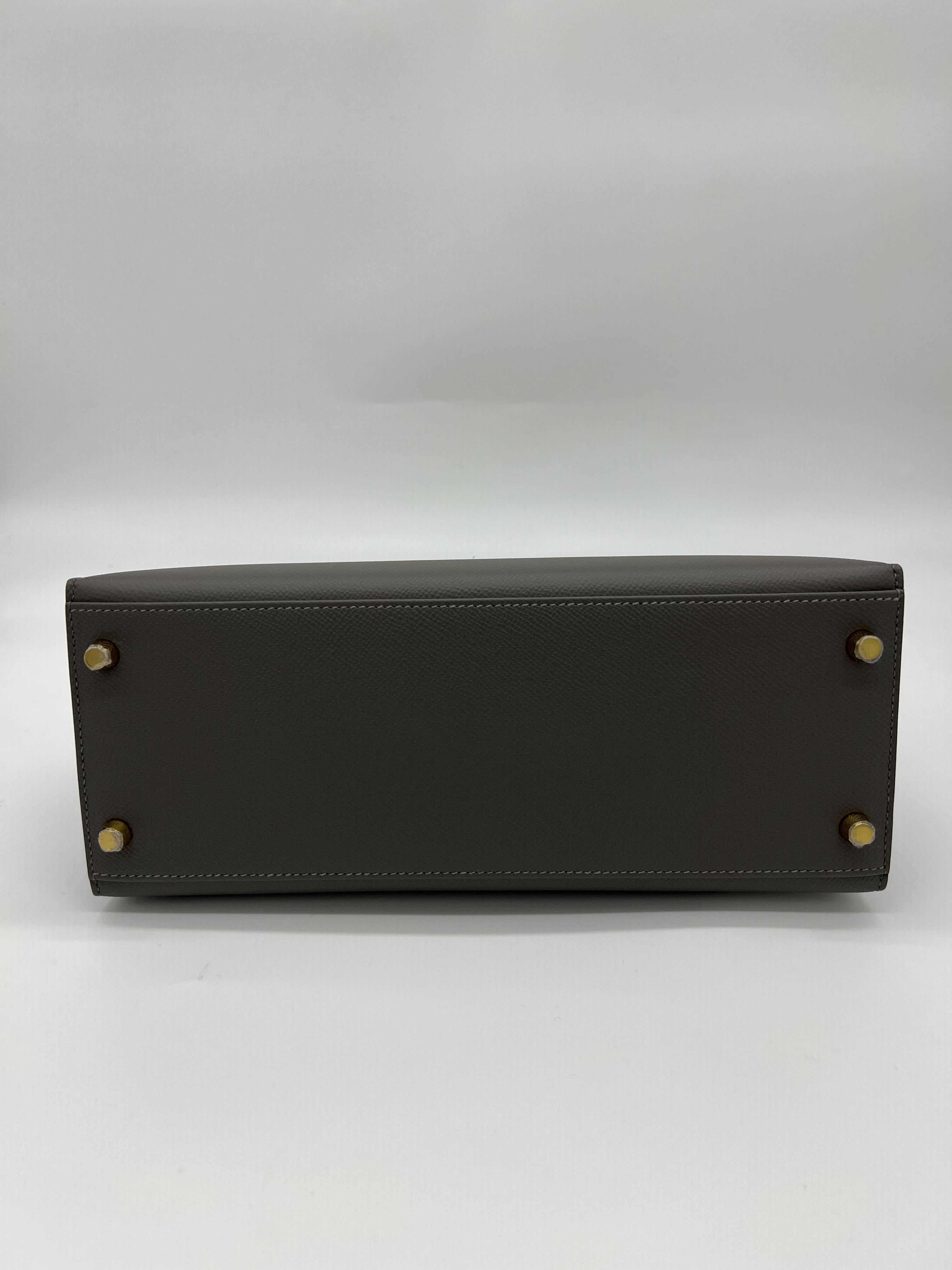 HRMS Kelly II Sellier 28 Gris Meyer Epsom Leather.