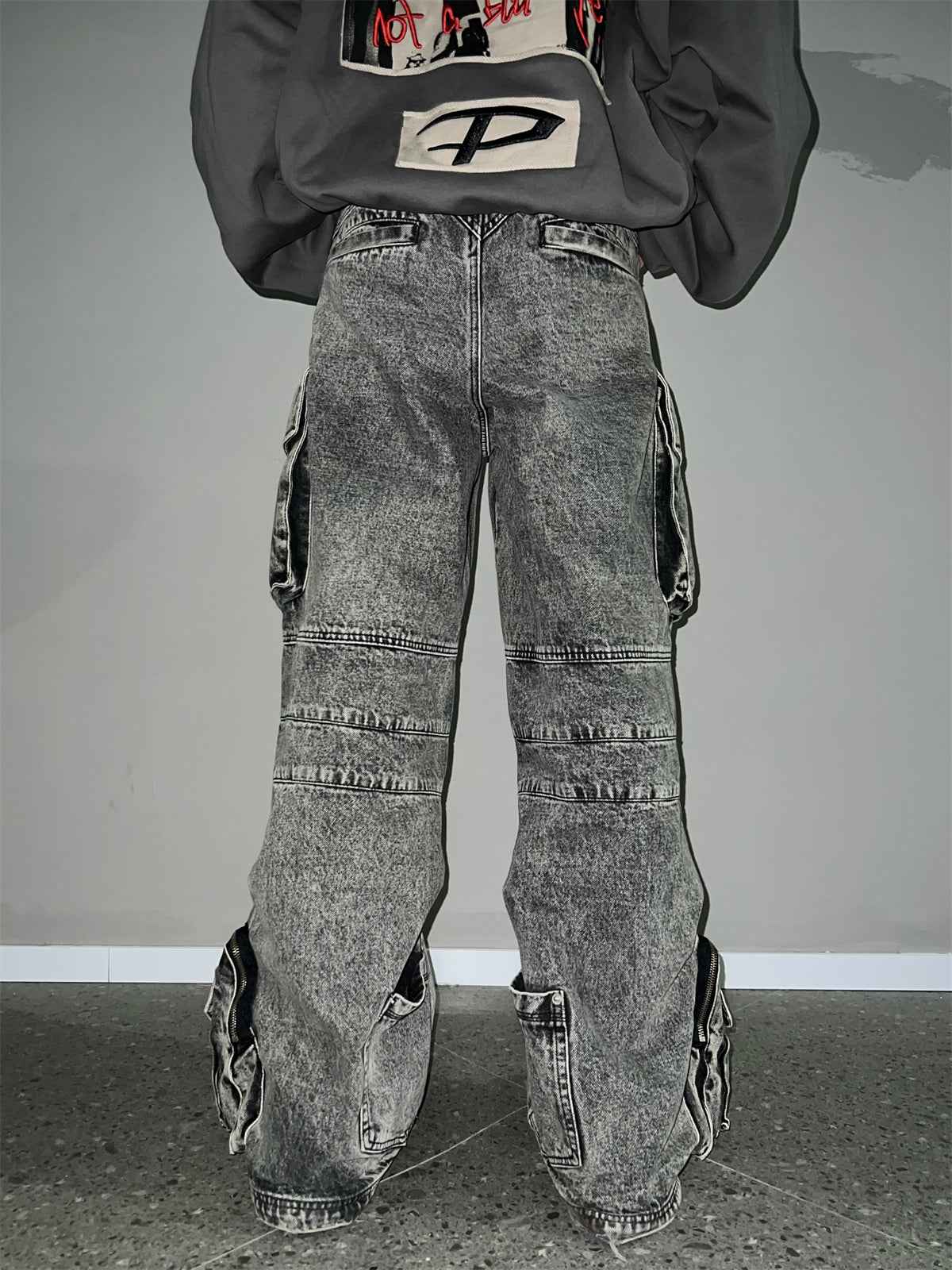 Work Style Multi-Pocket Jeans