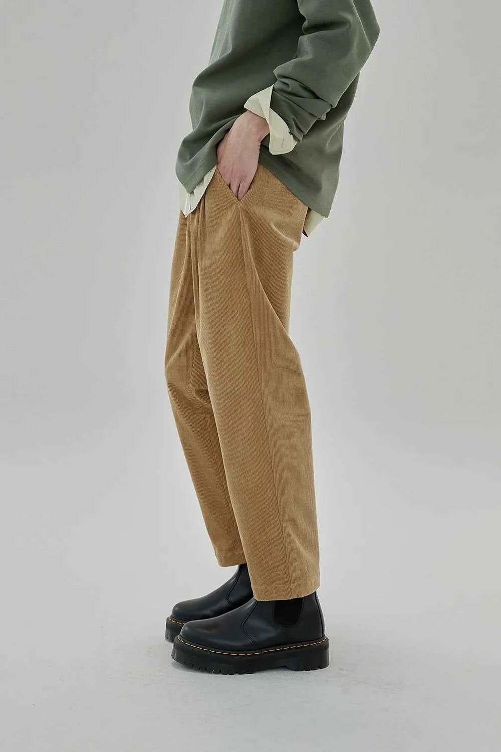 Wide Waist Tab Double-Pleated Relaxed Cropped Pants