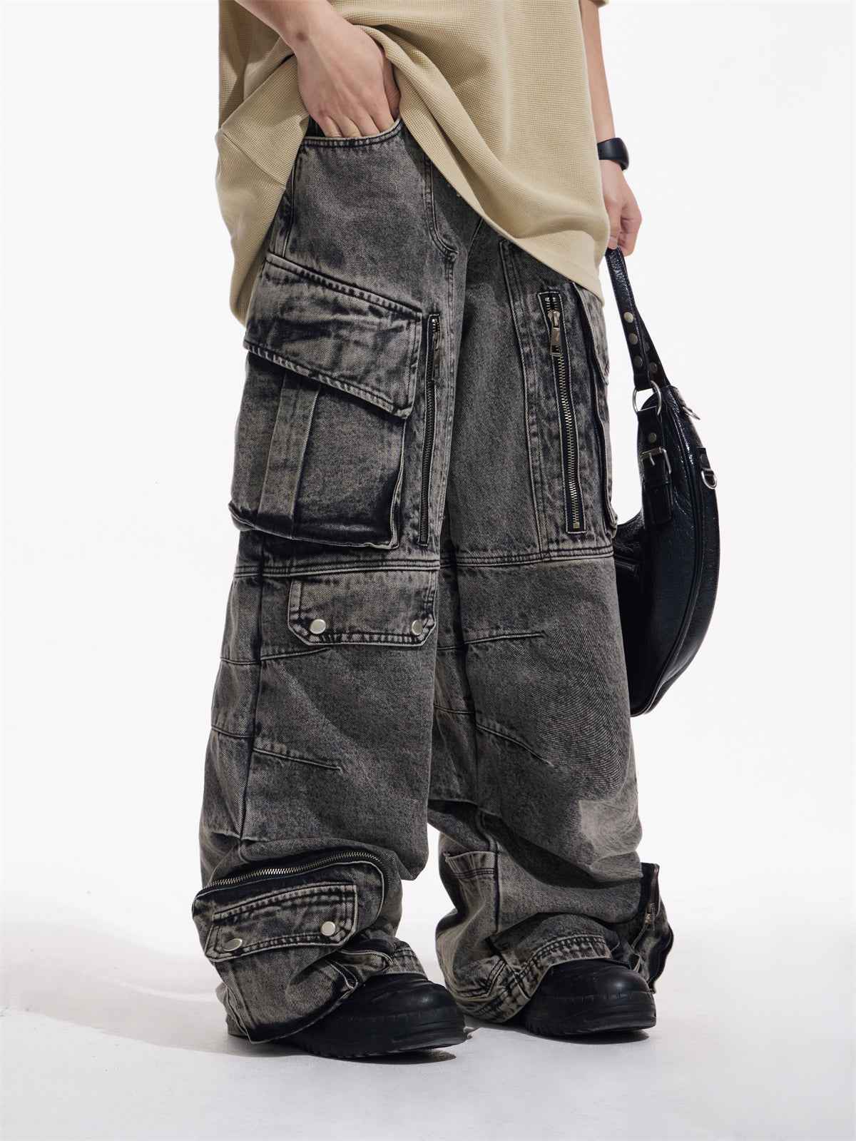 Work Style Multi-Pocket Jeans
