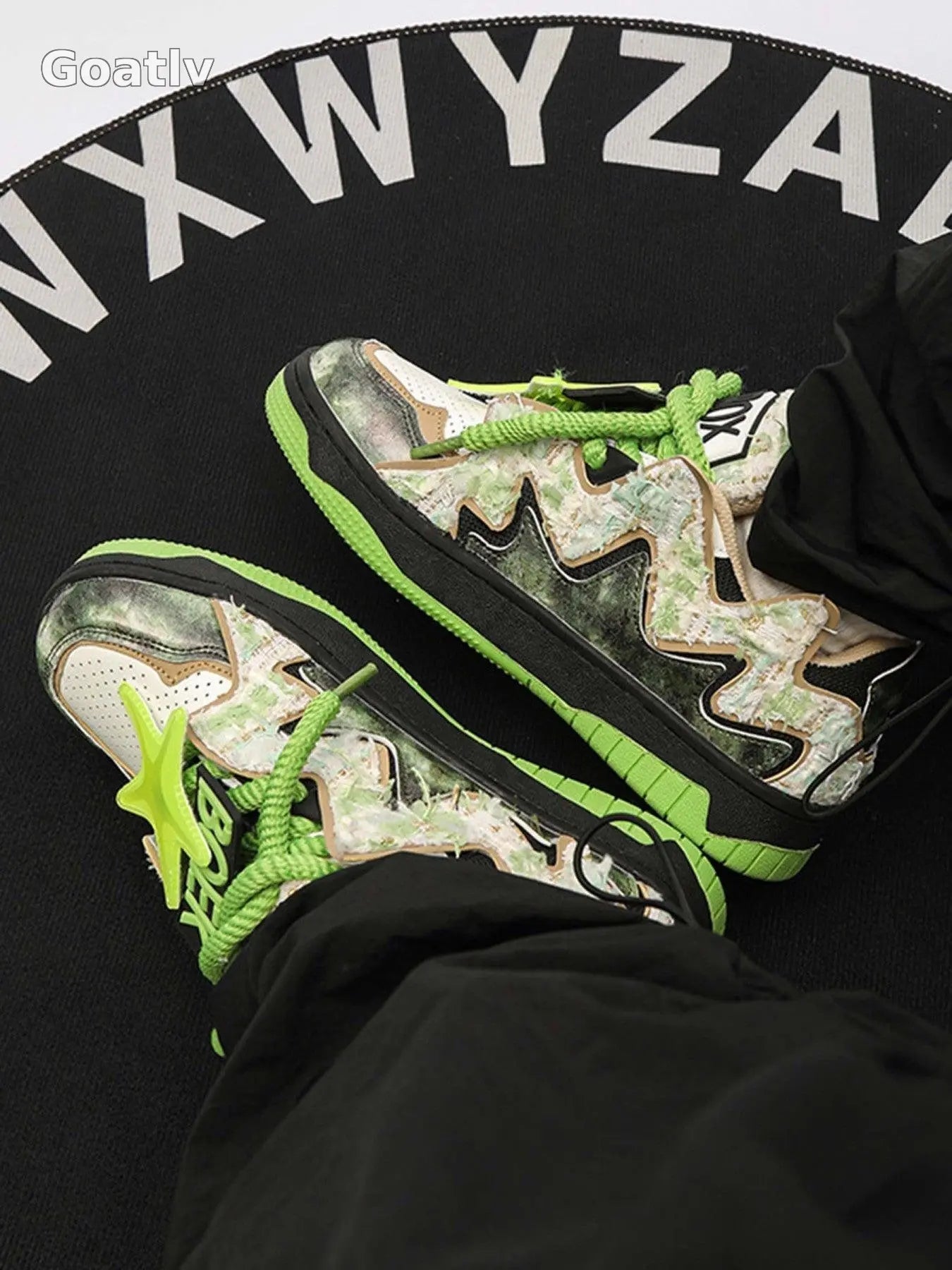 Sneakerhub Retro High Street Sneakers - 2011 - Goatlv