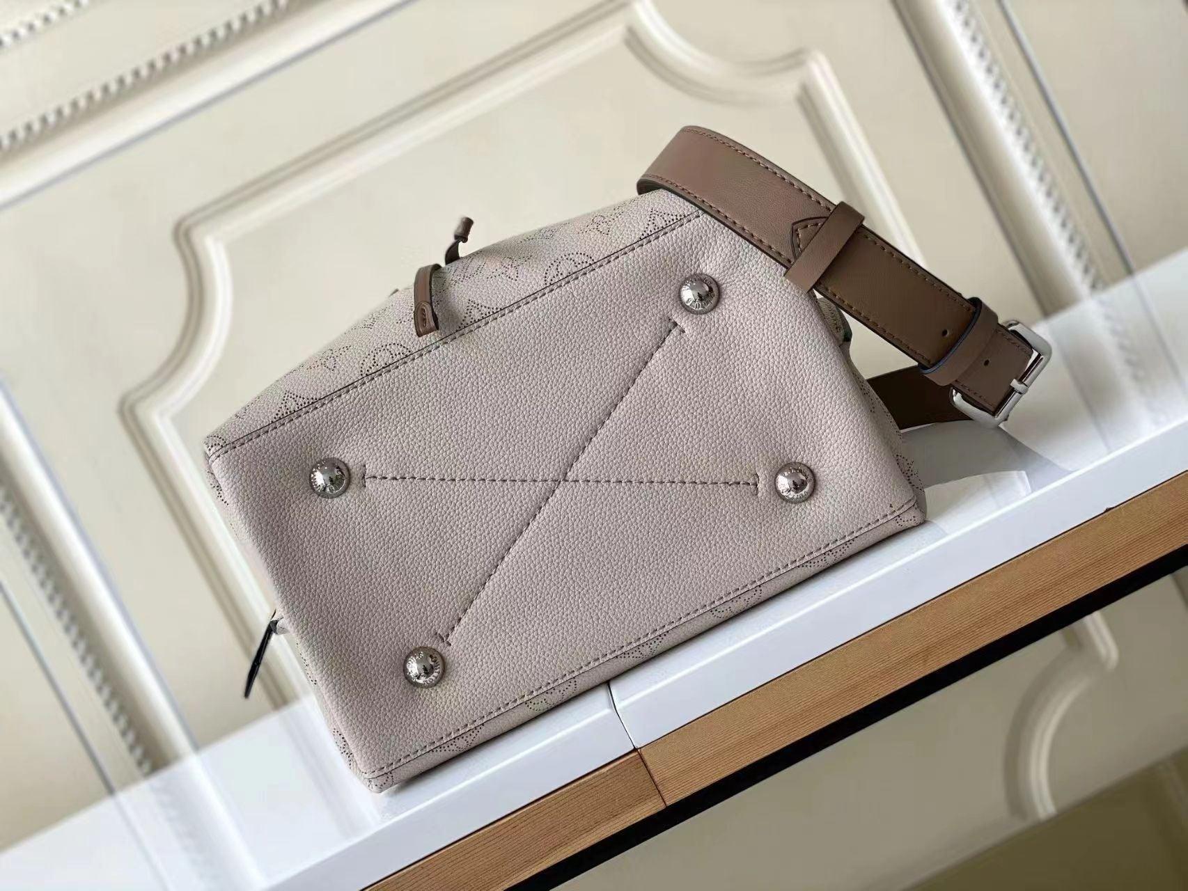 LuVi Muria Monogram M587889 01 luxurysteps