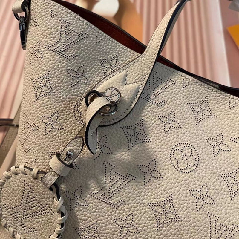 Luxury Bag LuVi Monogram M21849.