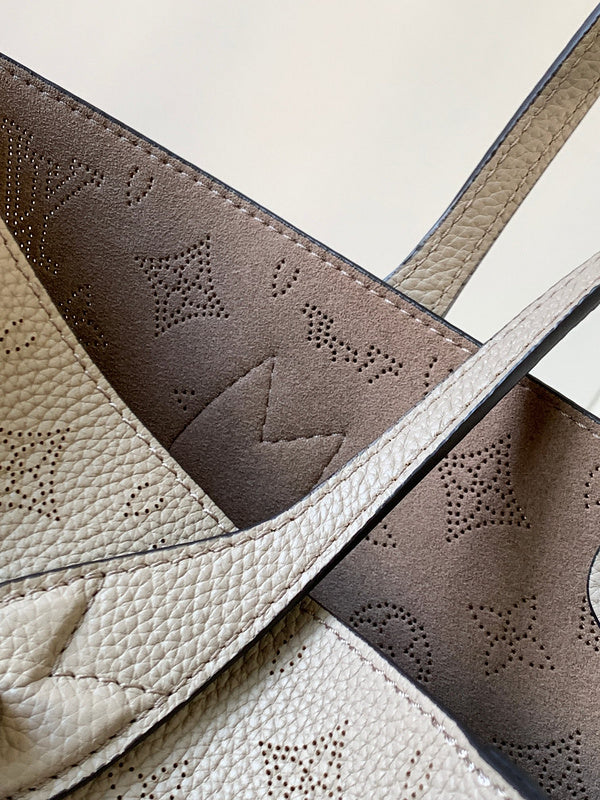 1984 - LuVi Monogram Bags - 1305 - GoatLV