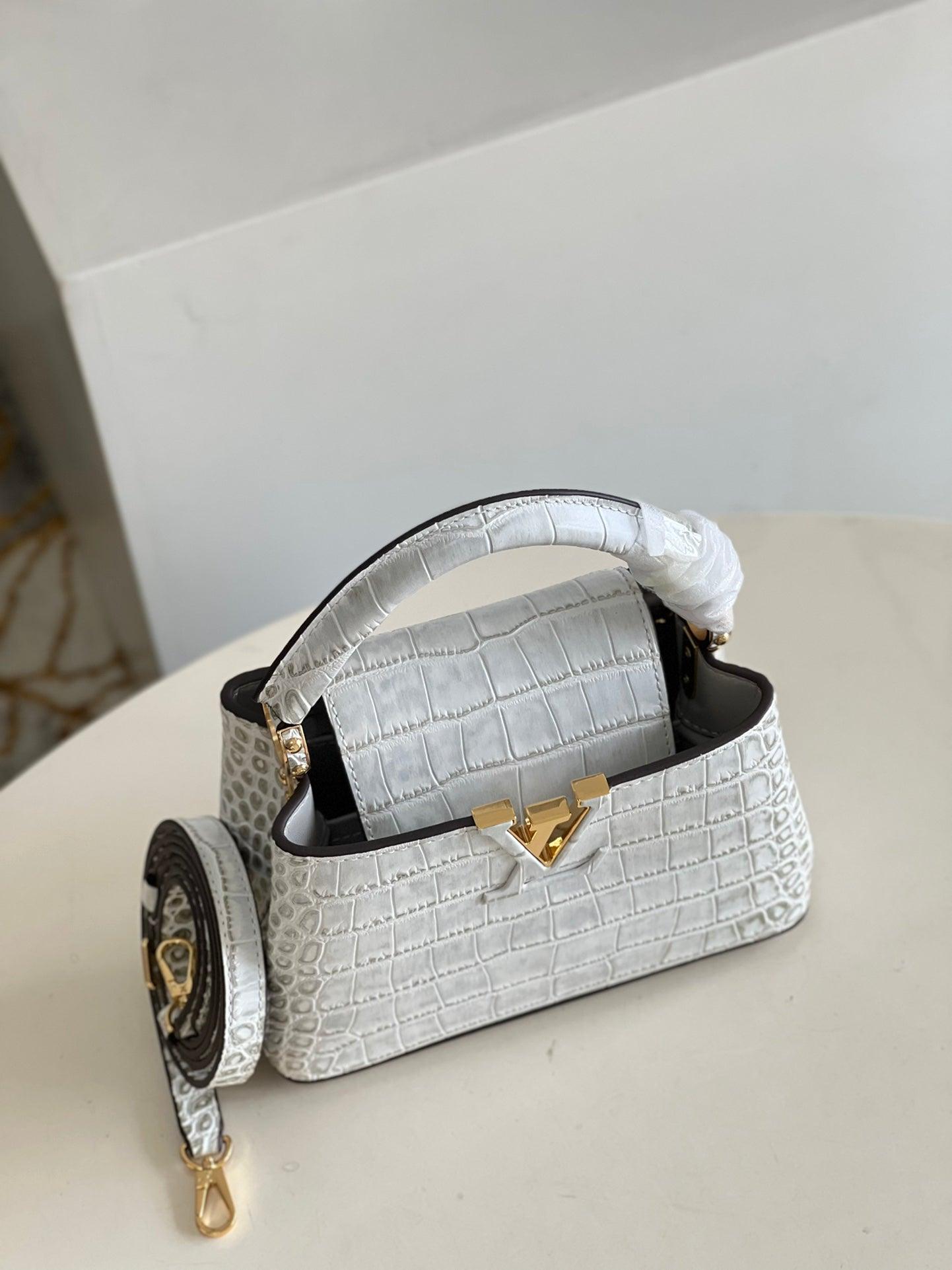 LuVi Capucines Monogram Flower M48865 luxurysteps