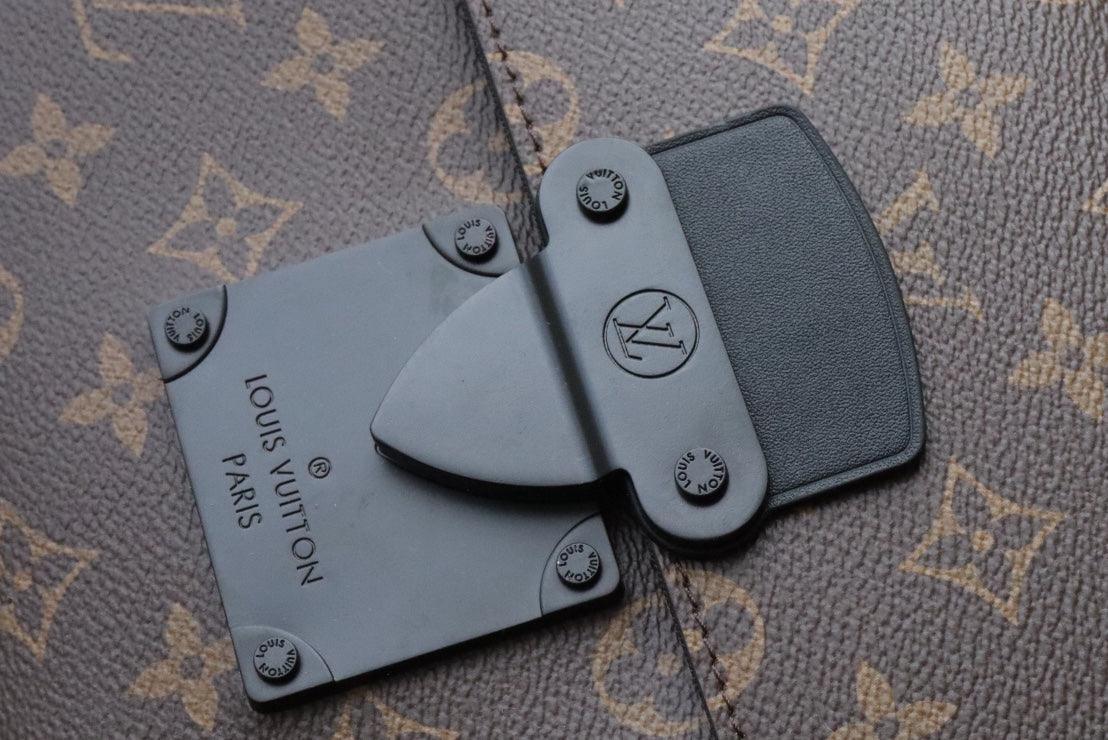 LuVi S LOCK A4 POUCH M80560 LUXURYSTEPSCO
