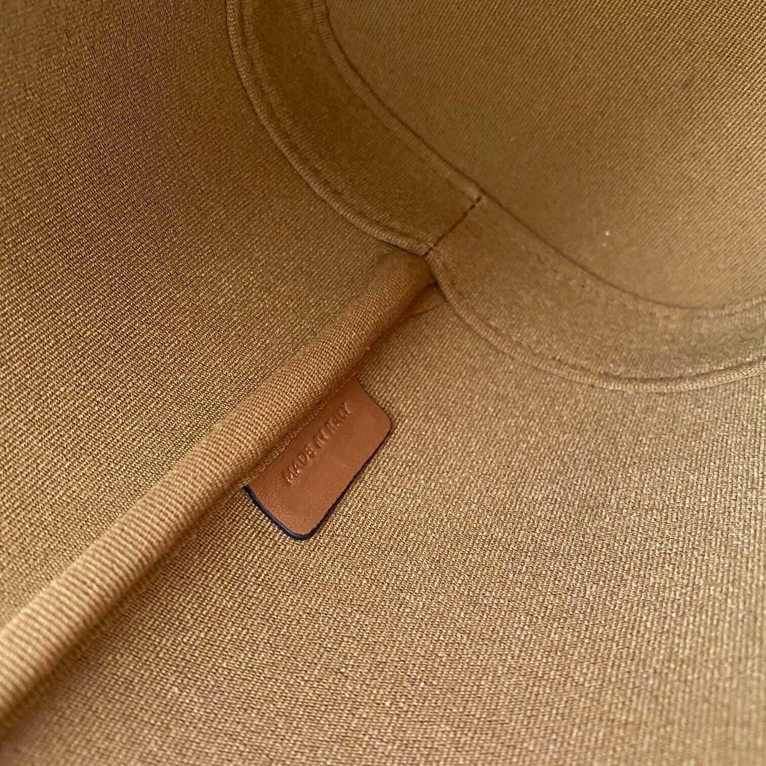 1984 - Top Quality Bags CLN 702 - GoatLV