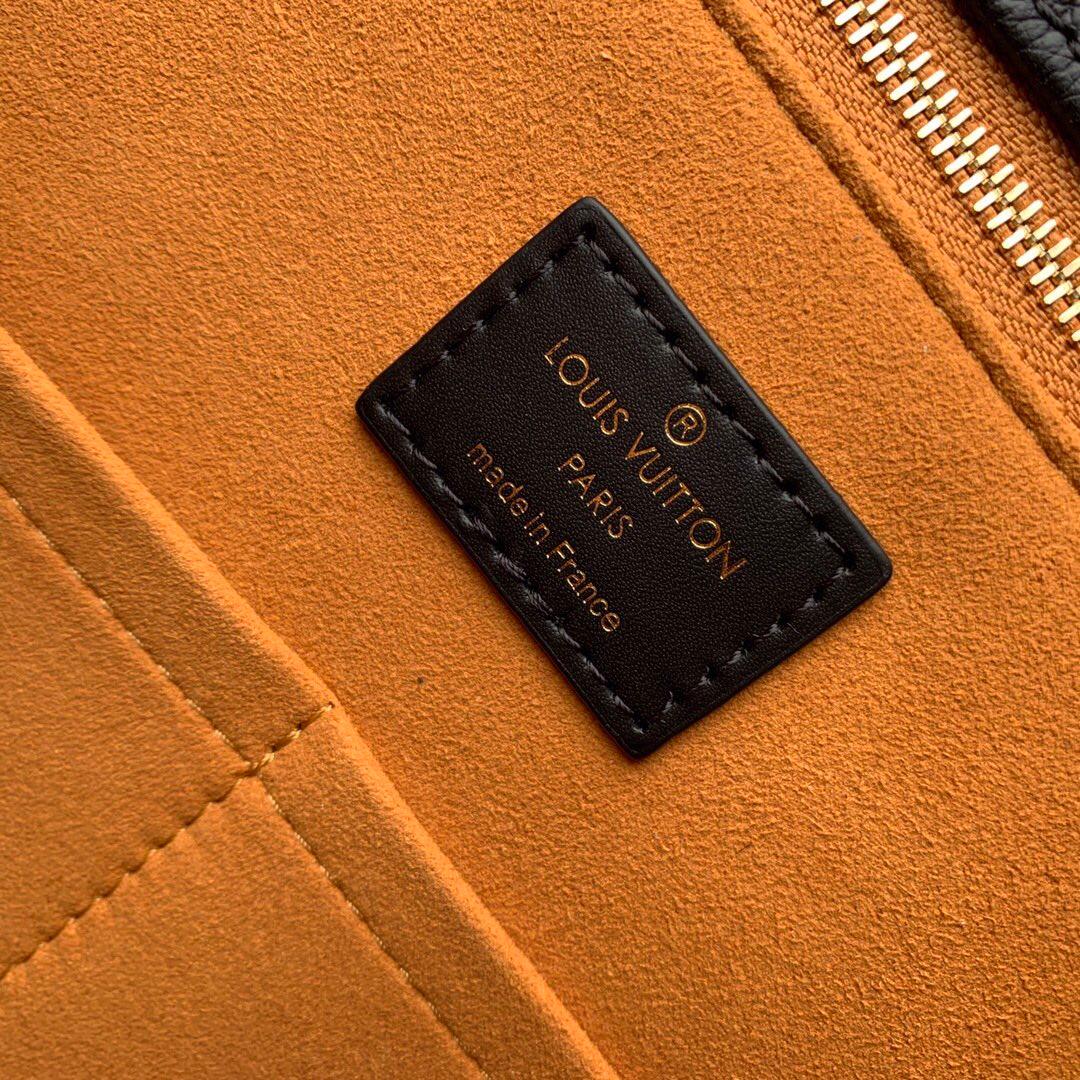 LuVi Onthego Monogram M44925.