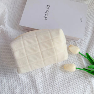 Plush Fur Cosmetic Bag - Zippered Travel Makeup Pouch Nyzzle