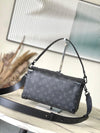 LV Soul Trunk East West Monogram Dus M11744 1984brand