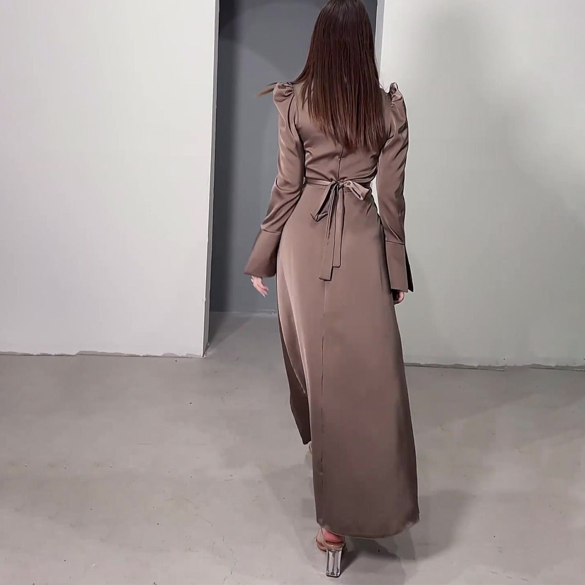 Retro V-neck Puff Sleeve Long Tie Waist-controlled Long Sleeves Dress Nyzzle