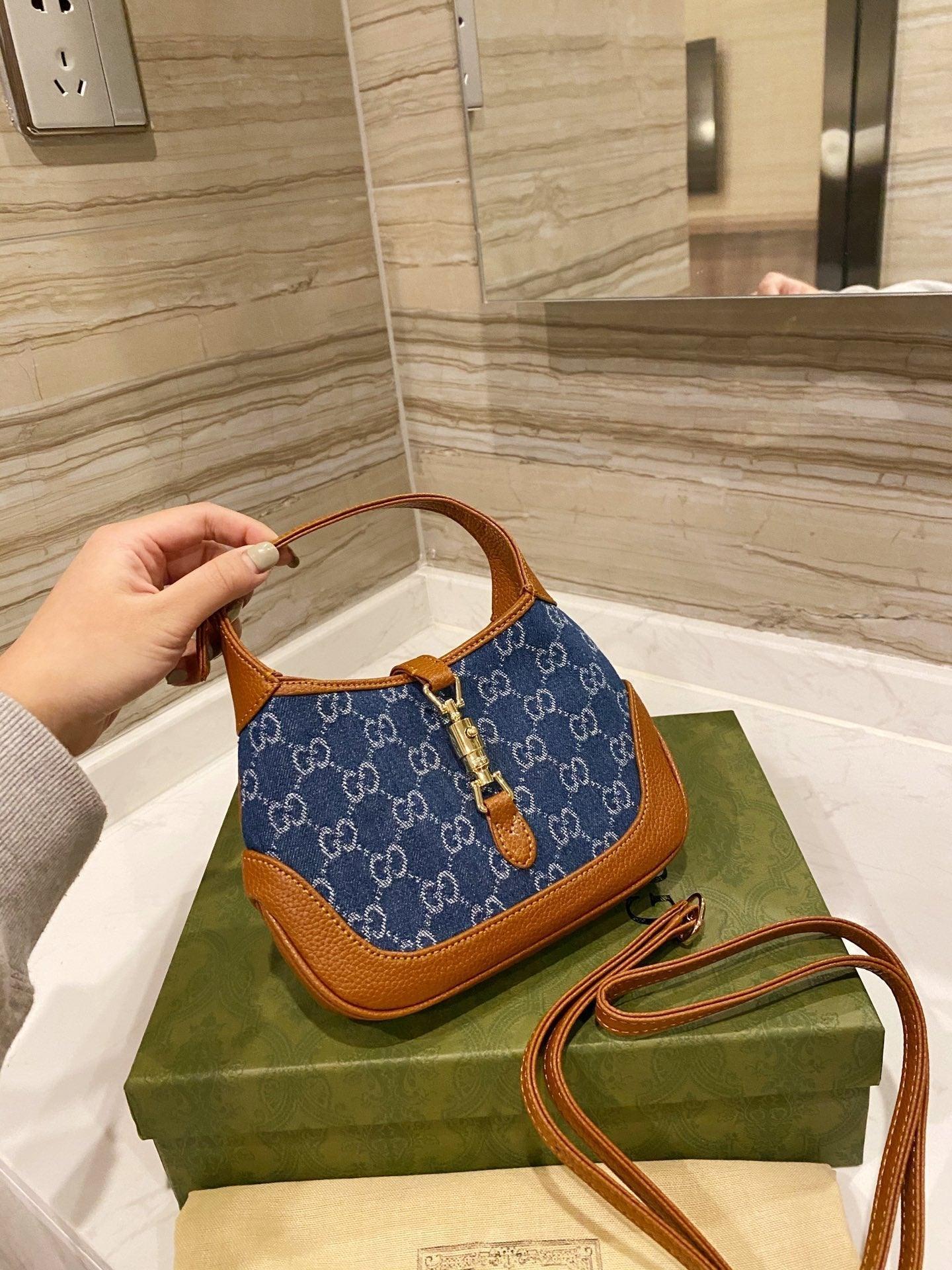 Sneakerhill - Luxury Edition Bags GCI 221 Sneakerhill