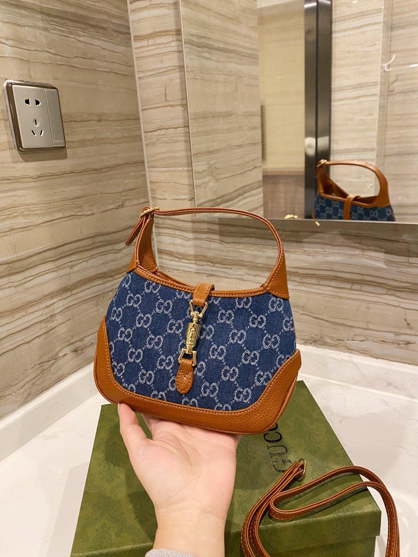 Sneakerhill - Luxury Edition Bags GCI 221 Sneakerhill