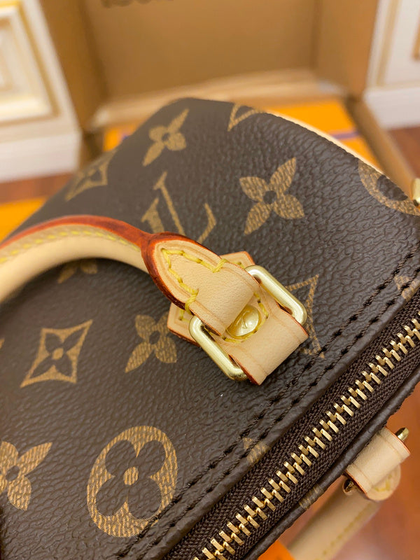 BFWD - LOV Bags - 1049 Bags Fashion Waves