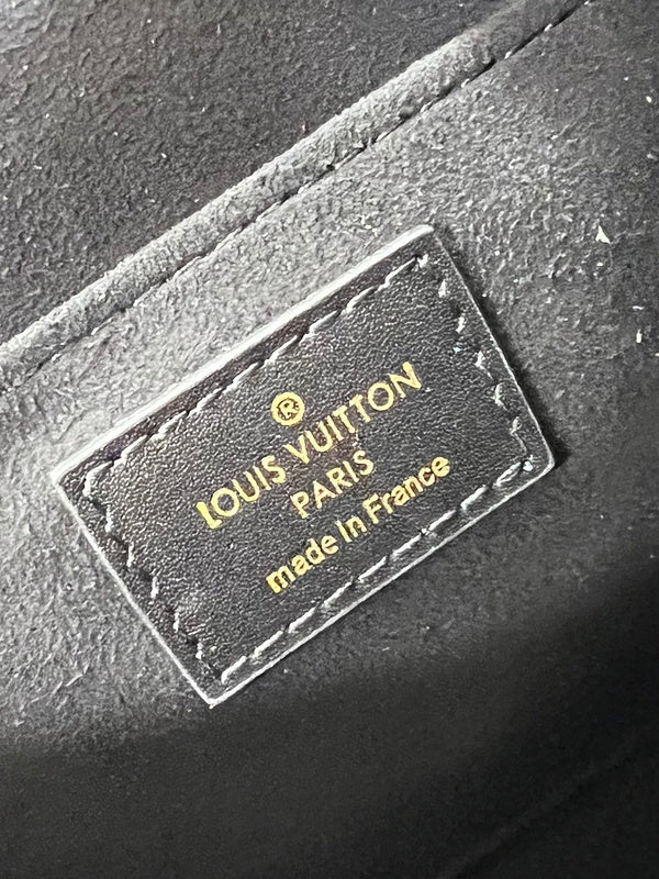 1984 - LOV Bags - 2050 Bags Fashion Waves