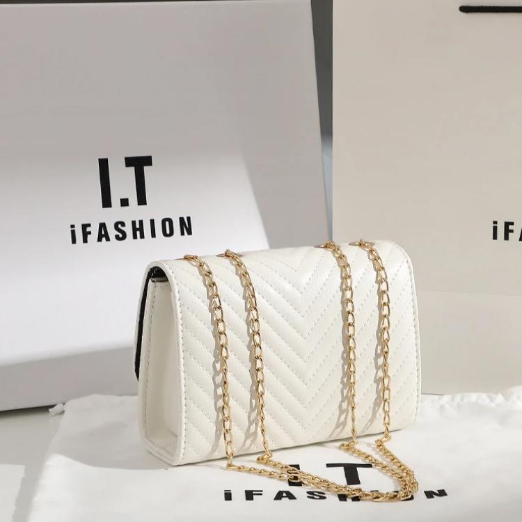 Luxury Embroidered Crossbody Bag with Sequined Tassel Trendha