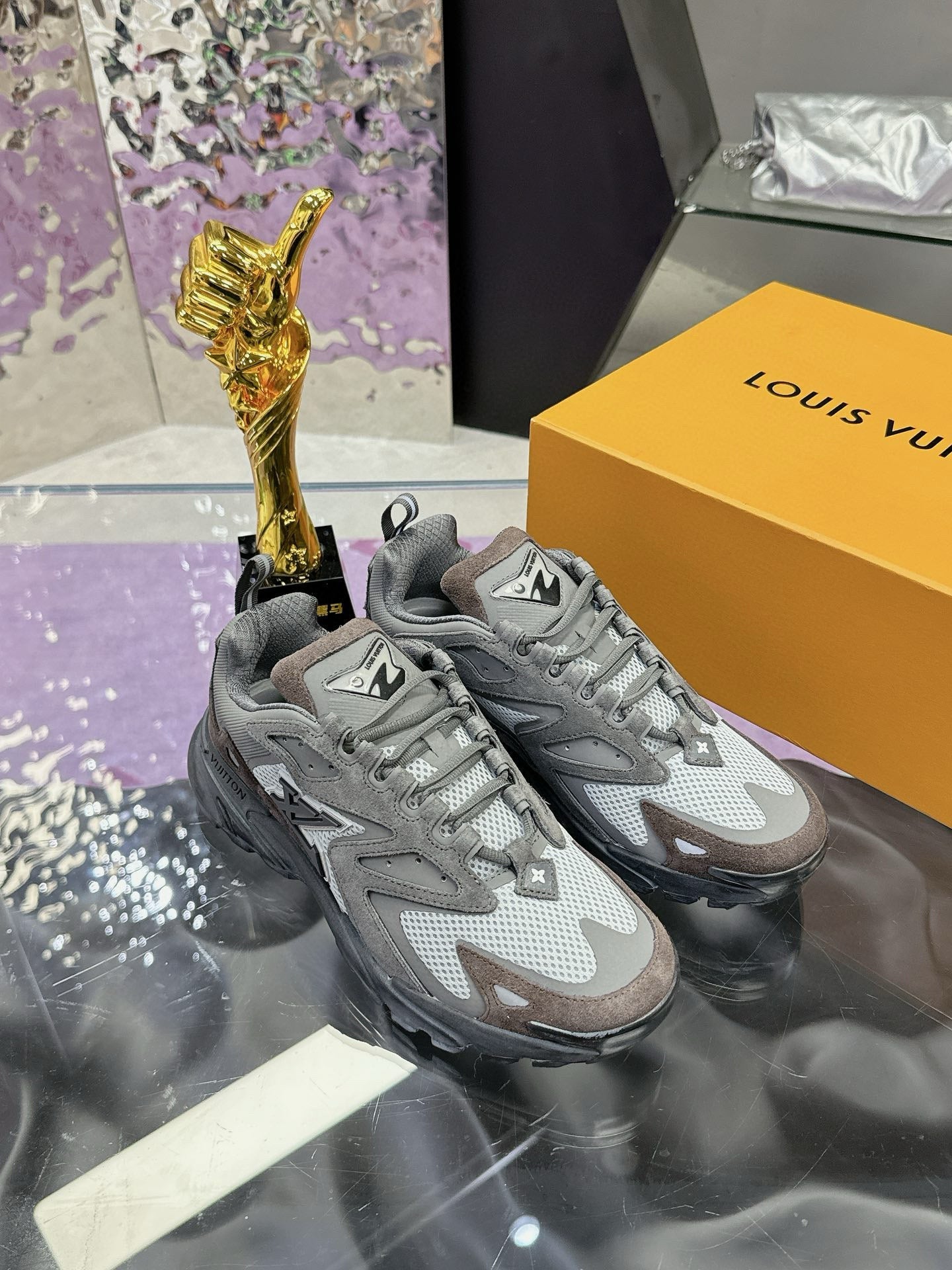 Custom LuVi Runner Tatic MJ00420 - GoatLV