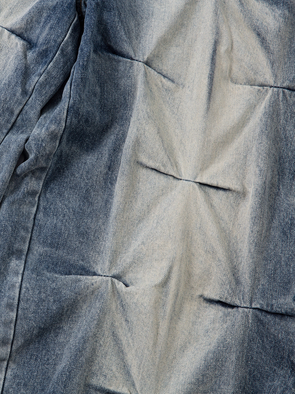 Distressed Washed Pleated Jeans - Goatlv