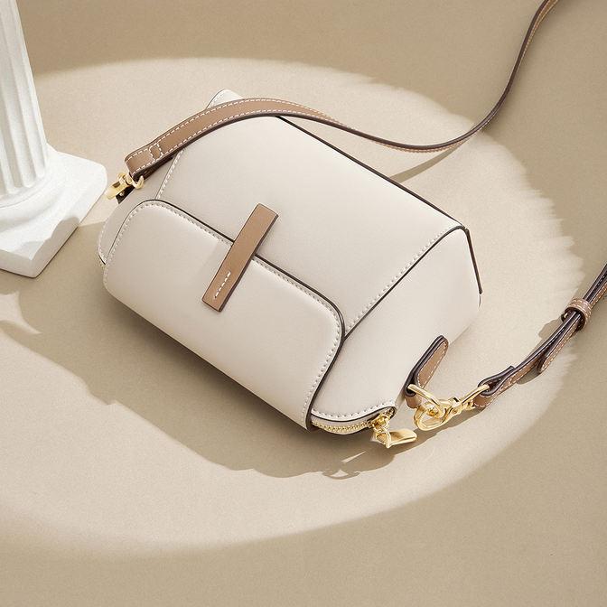 Classic Versatile Small Square Leather Crossbody Bag for Women Trendha