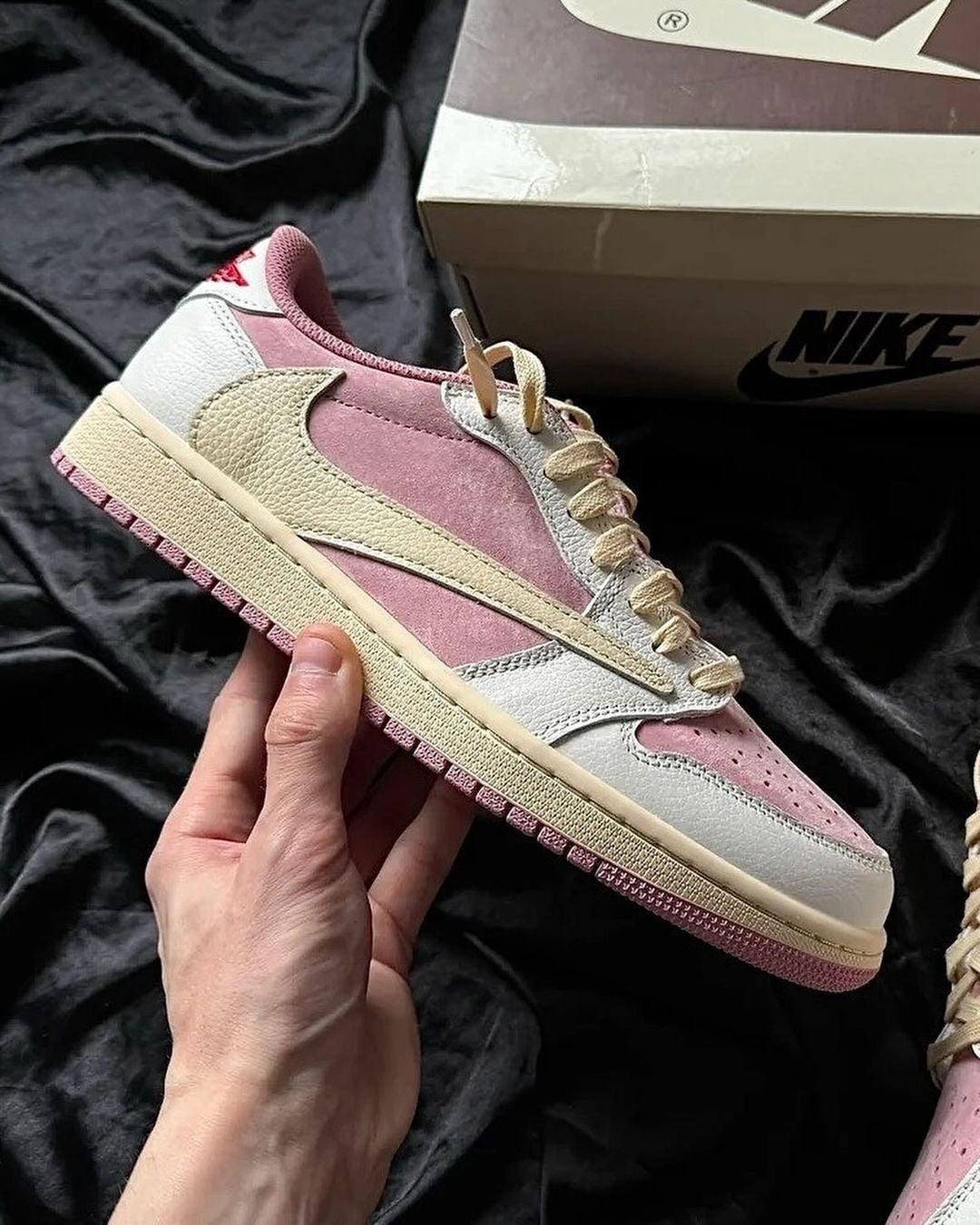 Custom Travis Scott x Air Jordan 1 DM7866-600 - sneakershuborg