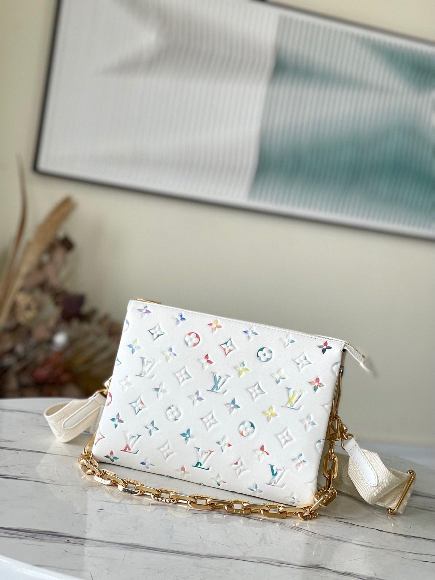 LV Monogram M21209 luxurysteps