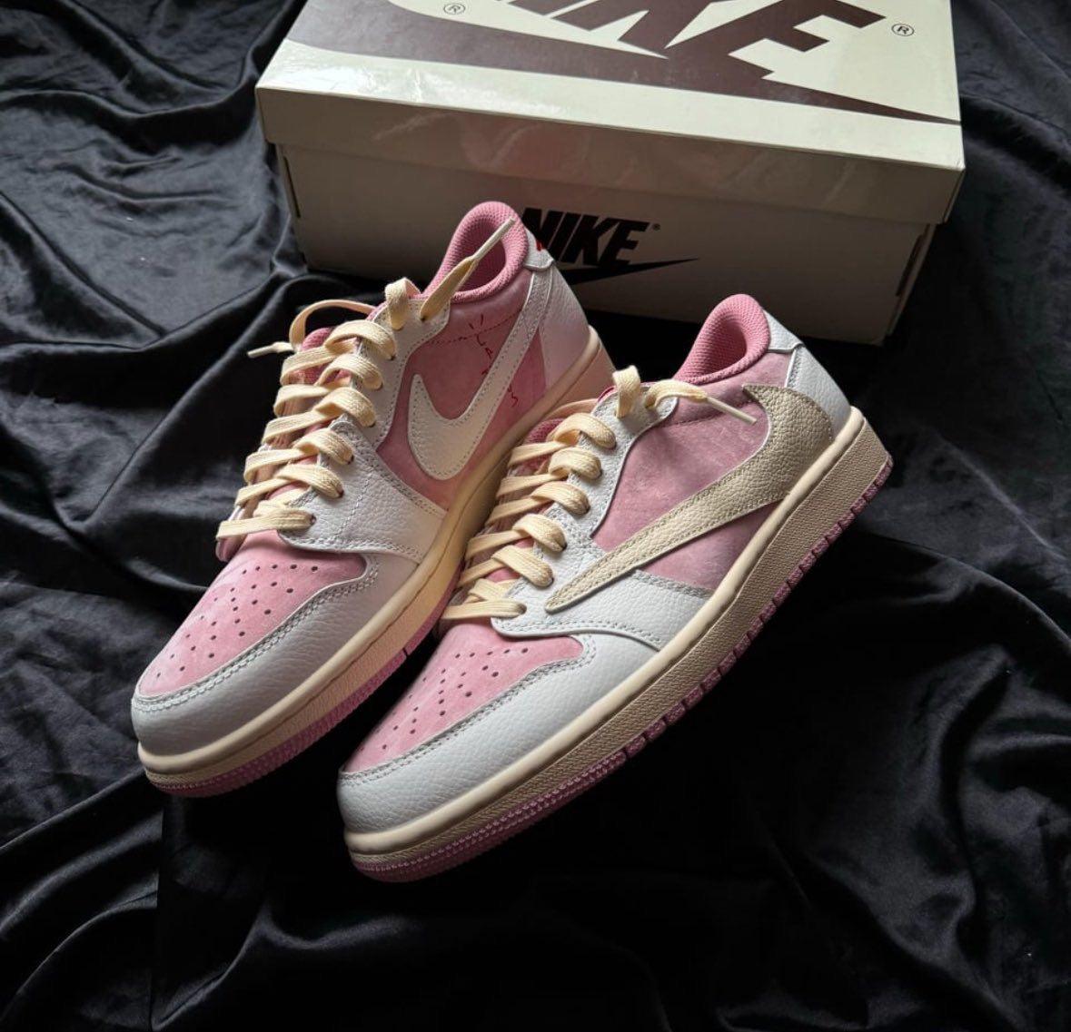 Custom Travis Scott x Air Jordan 1 DM7866-600 - sneakershuborg
