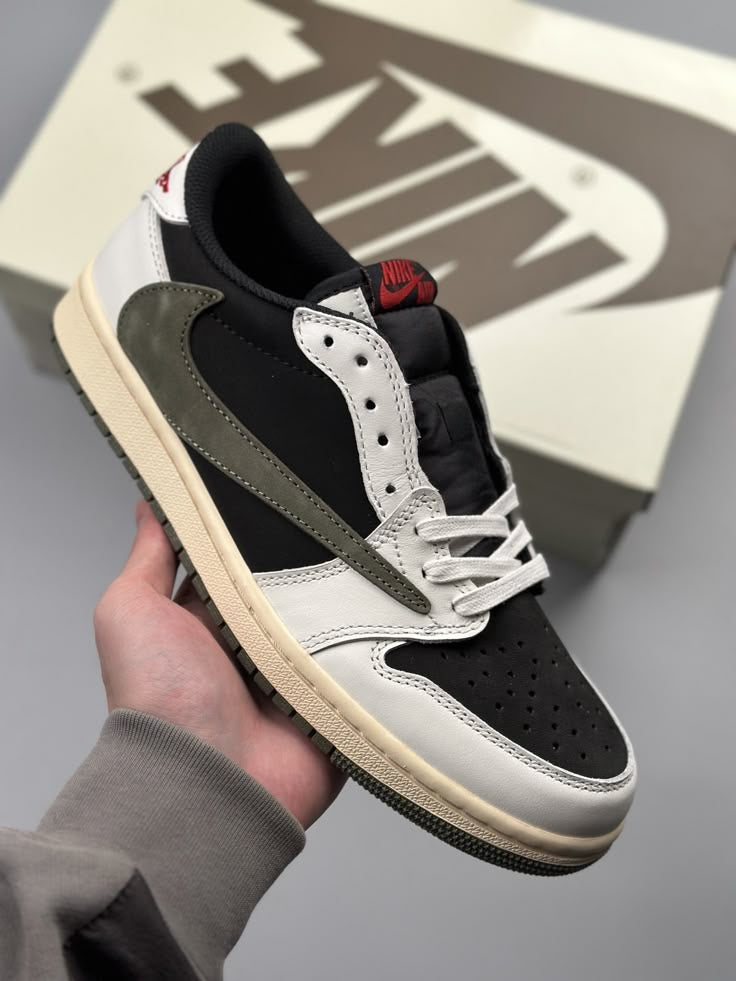 Custom Travis Scott x Fragment x Air Jordan 1 Low DZ4137 106 - sneakershuborg