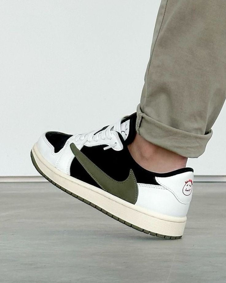 Custom Travis Scott x Fragment x Air Jordan 1 Low DZ4137 106 - sneakershuborg