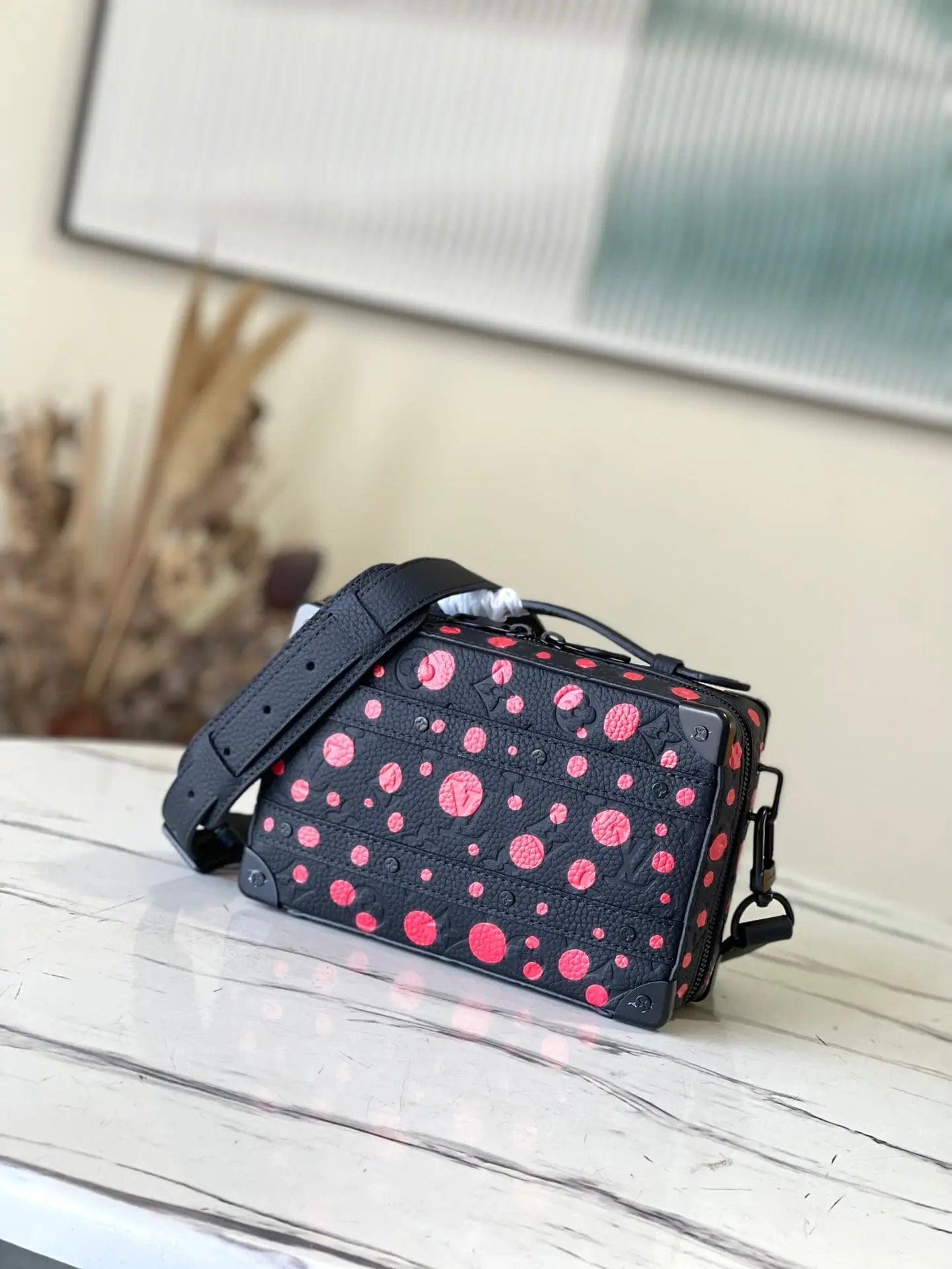 LV Monogram M21677 outblackco