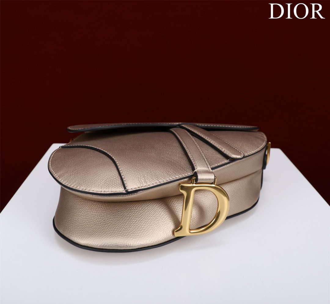 1984 - Saddle Bag With Strap Gold Grained Calfskin - GoatLV