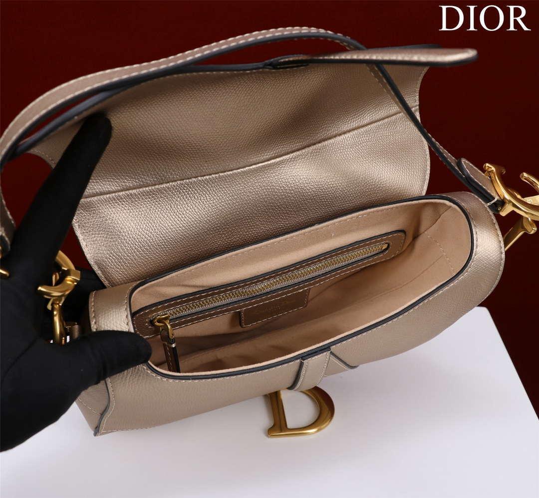 1984 - Saddle Bag With Strap Gold Grained Calfskin - GoatLV