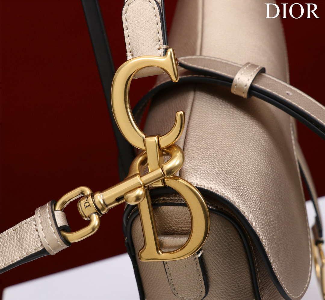 1984 - Saddle Bag With Strap Gold Grained Calfskin - GoatLV