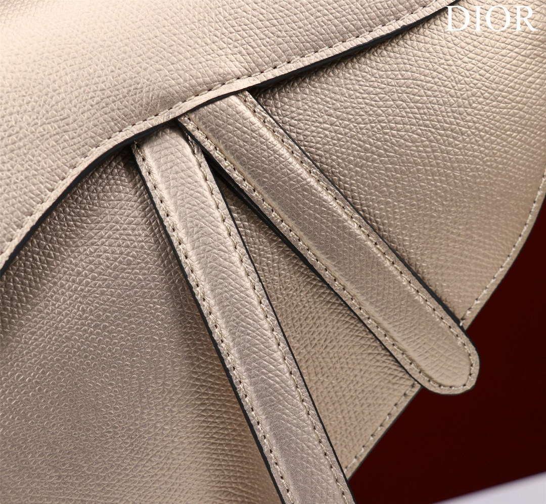 1984 - Saddle Bag With Strap Gold Grained Calfskin - GoatLV