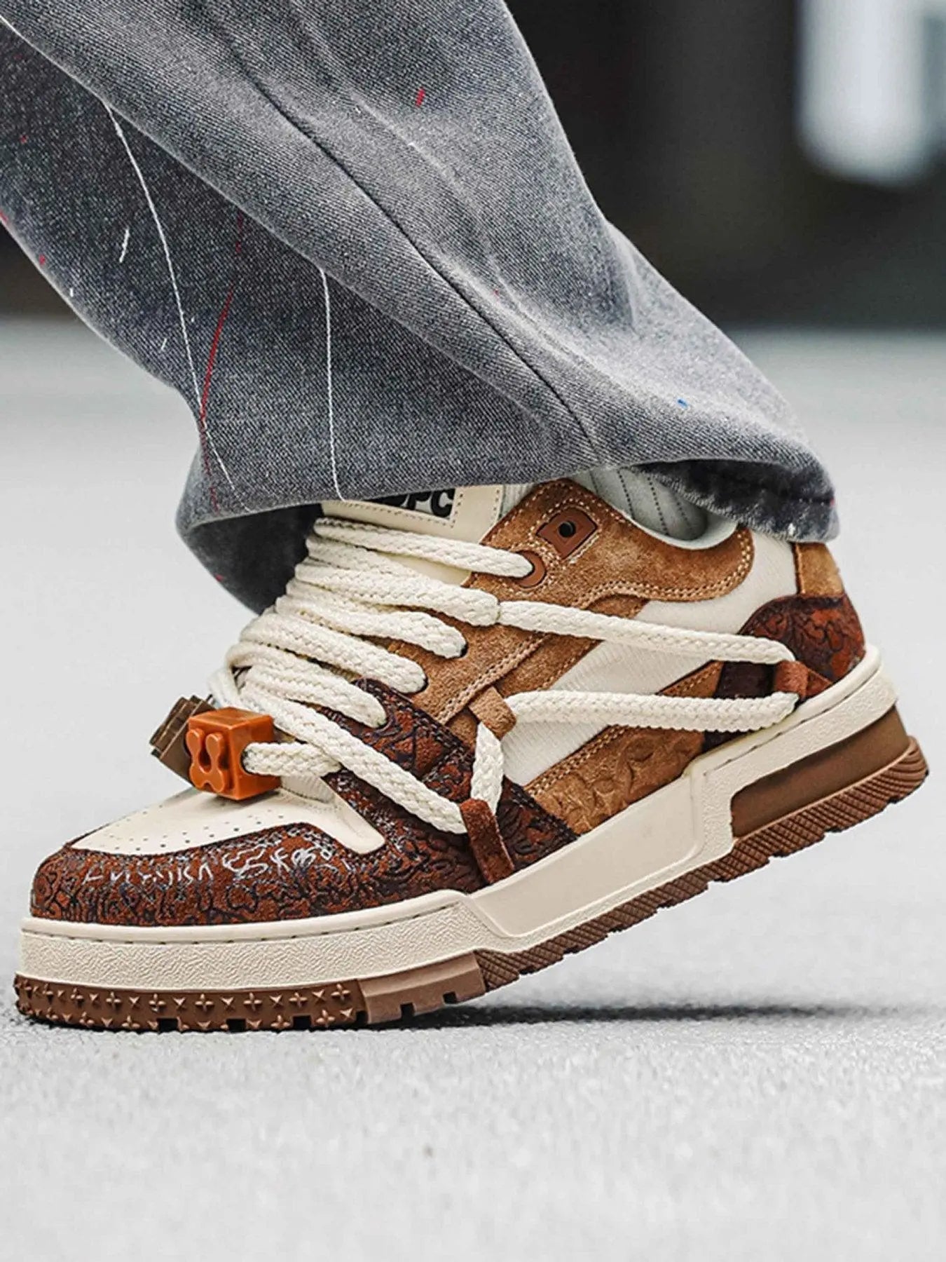 Sneakerhub Everything Goes With Casual Sneakers - 1931 - Goatlv
