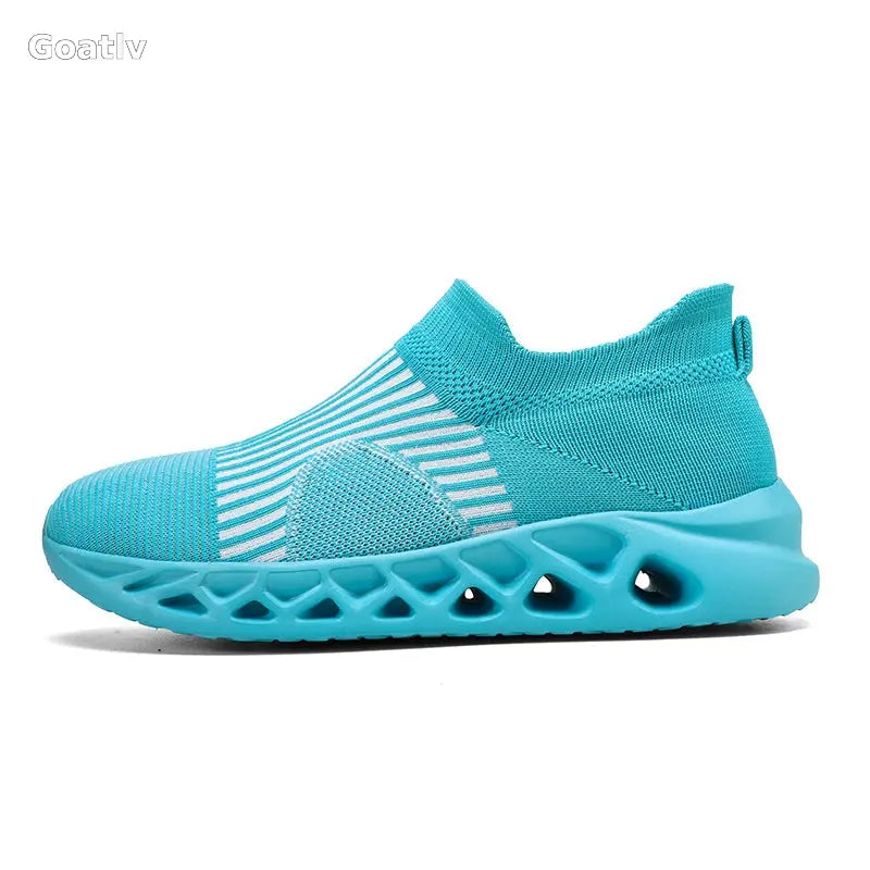 Strato Swift T4 Sneakers - Goatlv