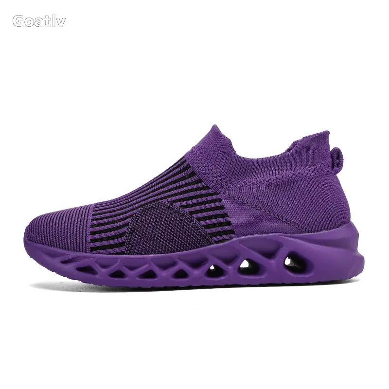 Strato Swift T4 Sneakers - Goatlv