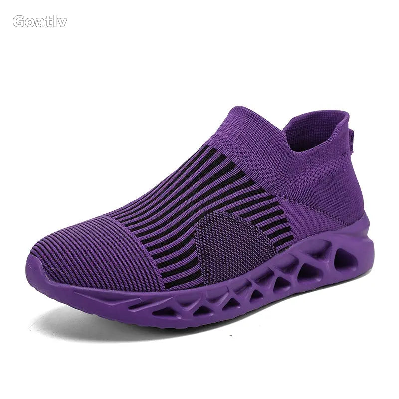 Strato Swift T4 Sneakers - Goatlv