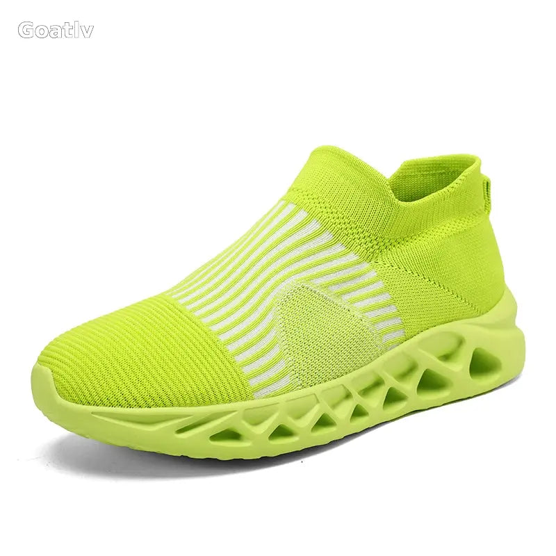 Strato Swift T4 Sneakers - Goatlv