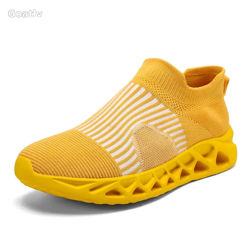 Strato Swift T4 Sneakers - Goatlv