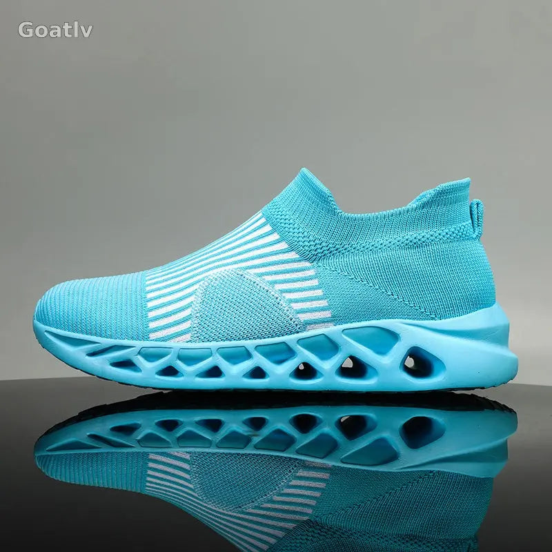 Strato Swift T4 Sneakers - Goatlv