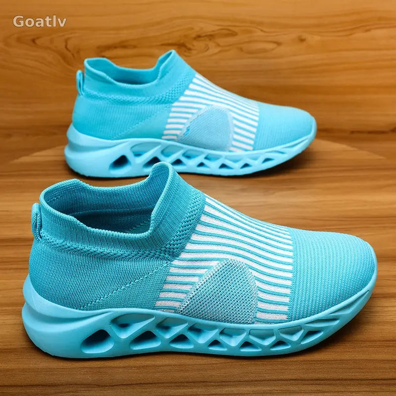 Strato Swift T4 Sneakers - Goatlv