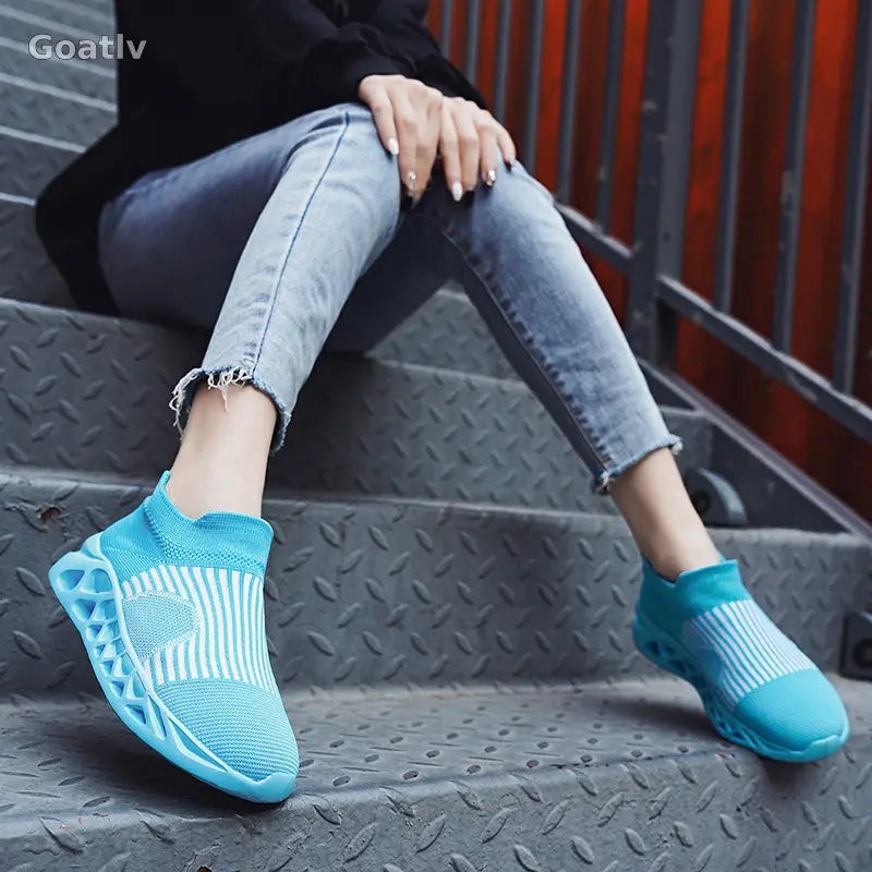 Strato Swift T4 Sneakers - Goatlv