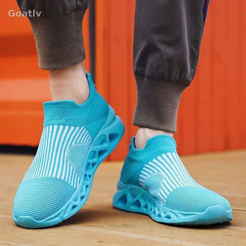 Strato Swift T4 Sneakers - Goatlv